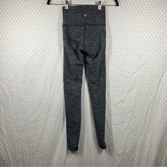 Lululemon Heathered‎ Black Wunder Under High Rise Knit Leggings - Picture 4 of 5